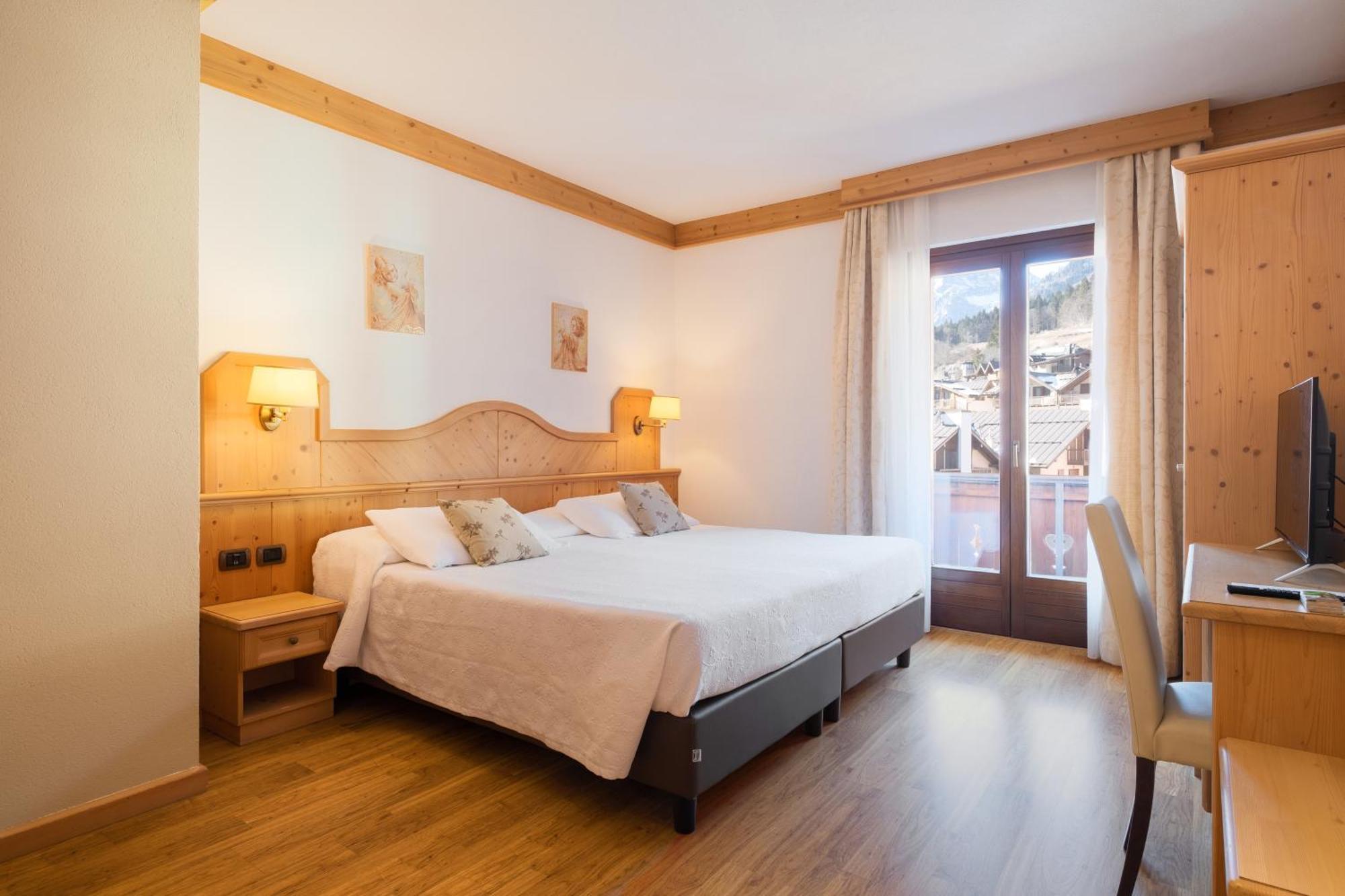 Il Piccolo Dolomiti Resort Andalo Luaran gambar