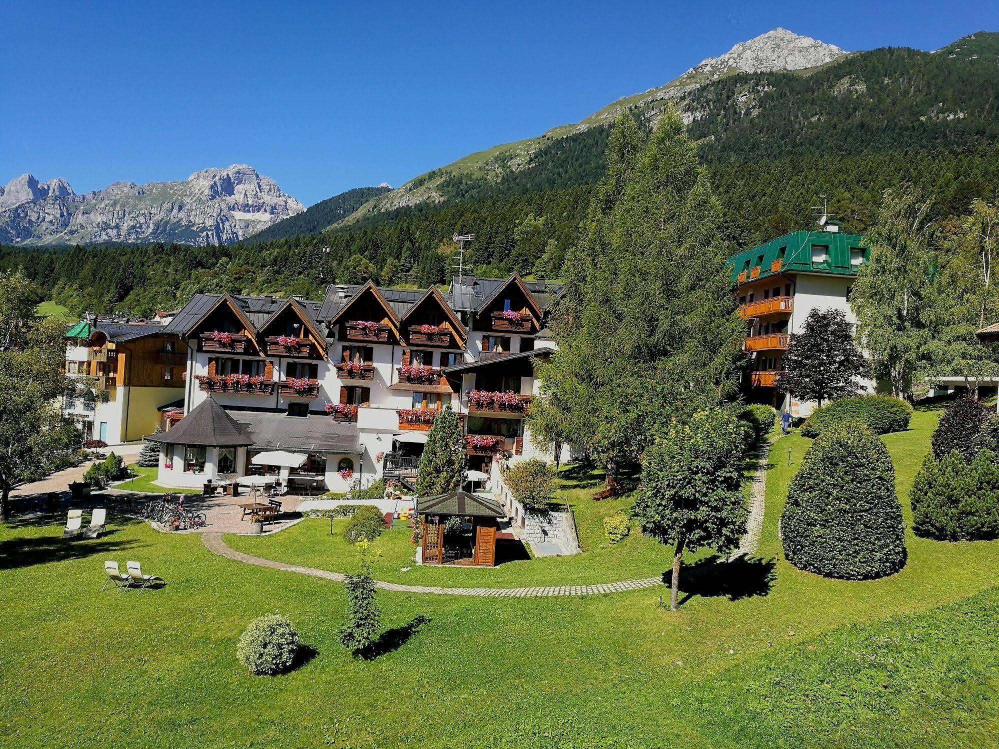 Il Piccolo Dolomiti Resort Andalo Luaran gambar